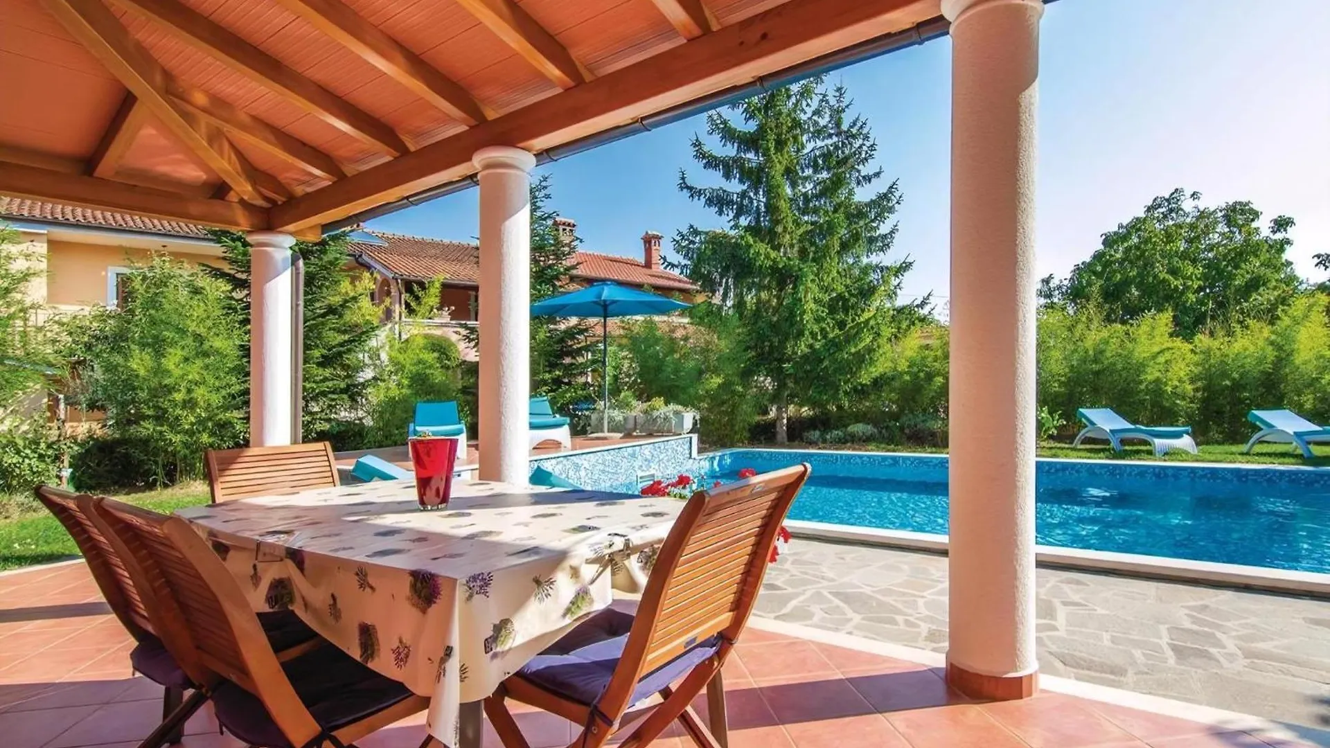 Haus Valmonida Villa Zminj Holiday home